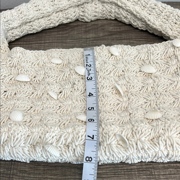 Made In India | Crochet w/ Beautiful Seashells - Picture 6 of 8